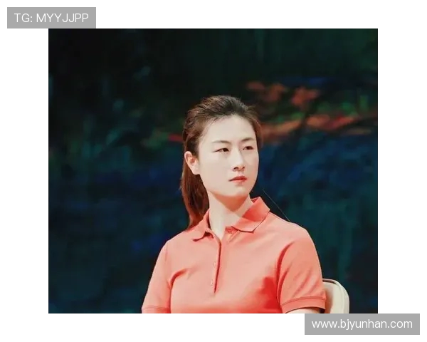 丁宁与佐藤在总决赛中激烈对决谁将捧起冠军奖杯