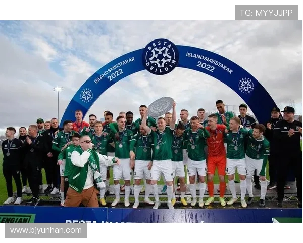 丹麦与法国足球队近期对战表现分析及历史交锋回顾