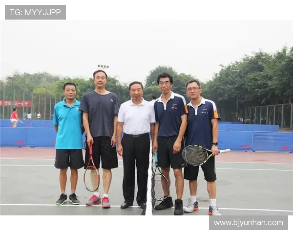 重庆网球队引领最新网球团队协作榜单前十名精彩表现揭秘