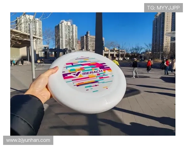 重庆飞盘队与深圳飞盘队赛后复盘战术分析与关键表现总结