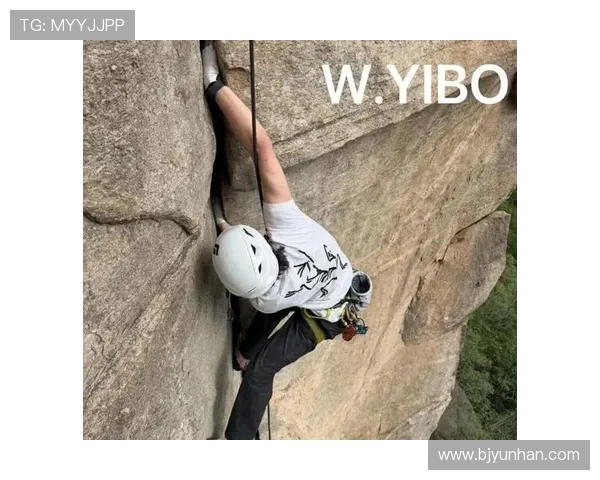 成都攀岩队的防反策略解析与攀岩热点探讨