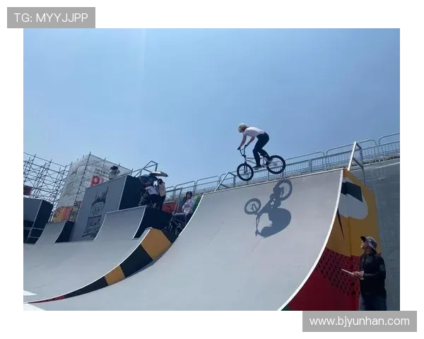 滑板精英赛回顾：上海攀岩队展现力量与技巧的完美结合