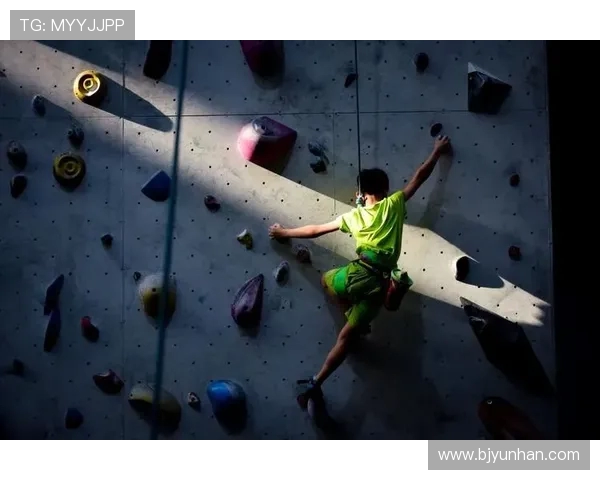 成都攀岩队在极限运动联赛中的个人能力表现分析与点评